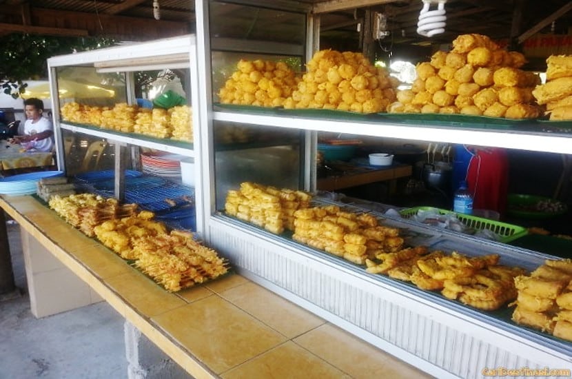 makan angin pantai cahaya bulan kb