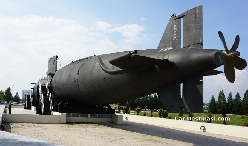 muzium kapal selam pantai klebang melaka