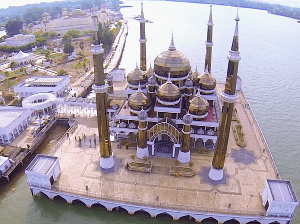 masjid kristal pulau wan man