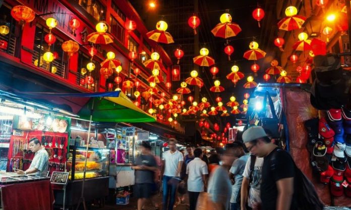 Kuala Lumpur shopping night market