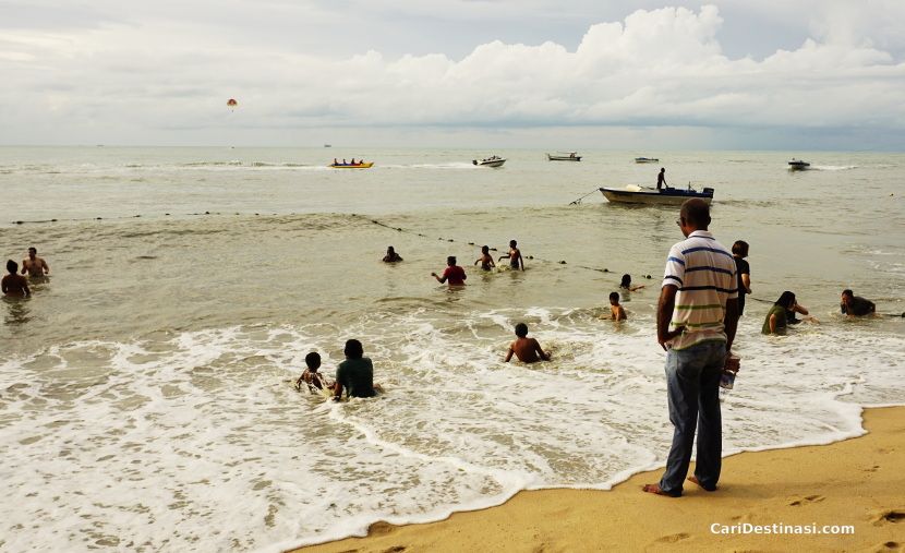 mandi manda pantai batu ferringhi