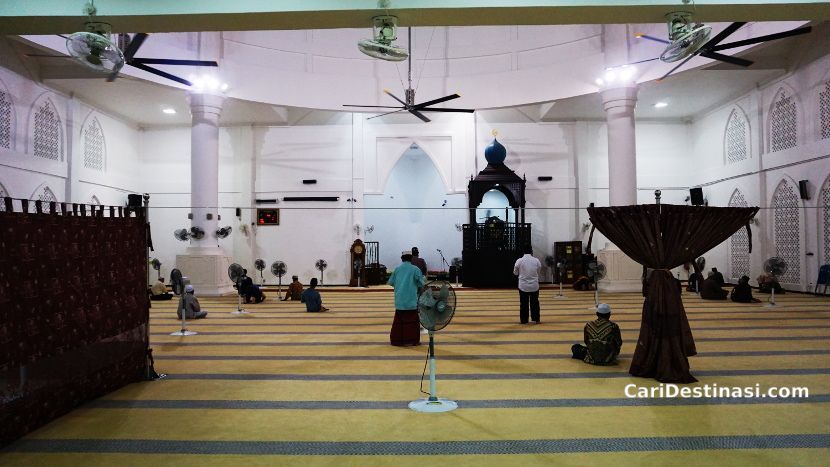 masjid tarikan pelancongan melaka