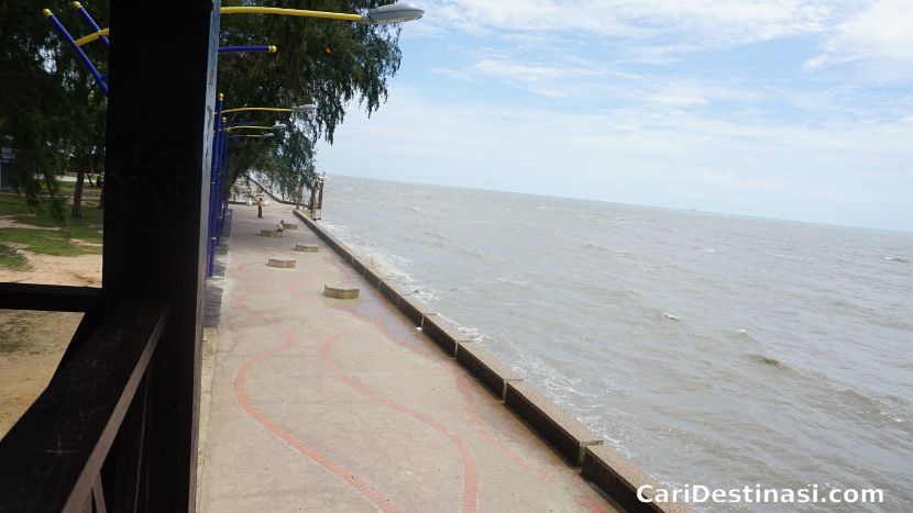 menara tinjau pantai morib
