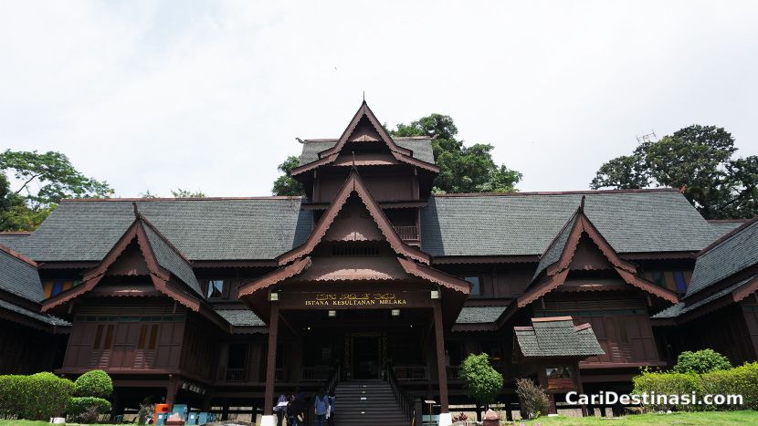 Muzium Istana Kesultanan Melaka Hub Ilmu Kesultanan Melayu Melaka