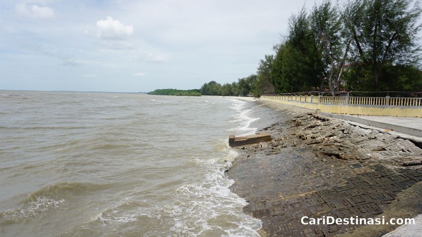 Pantai Morib di Banting - Destinasi Percutian untuk Keluarga