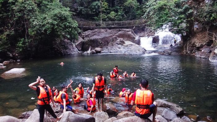 air terjun menarik tasik kenyir