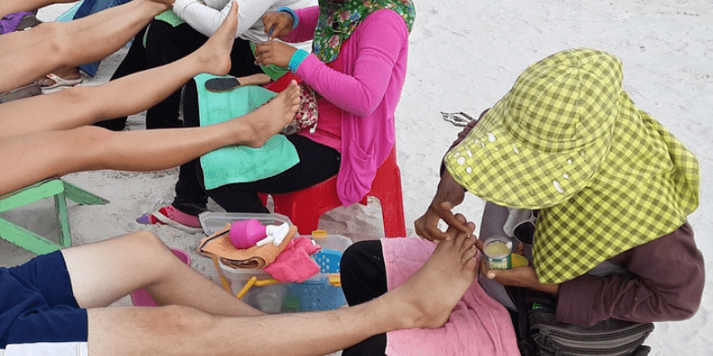 Menikmati Urutan Thai Di Pantai