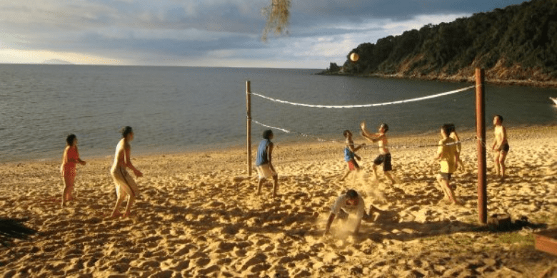 Bola Tampar Pantai (Beach Volleyball)