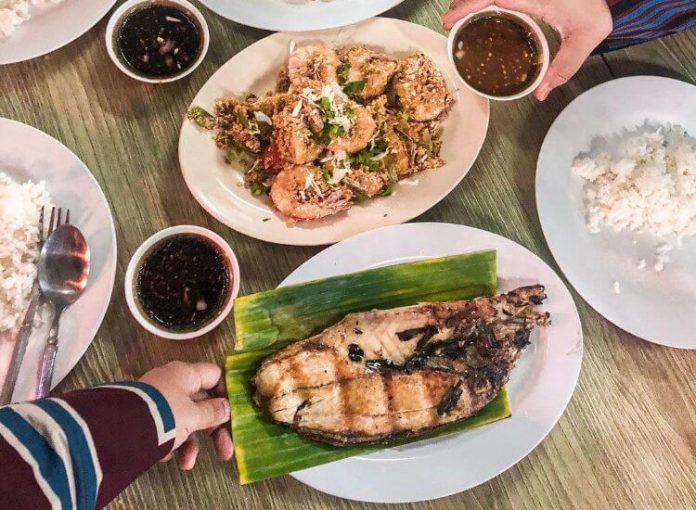 Ikan Bakar Melaka di Sungai Duyung