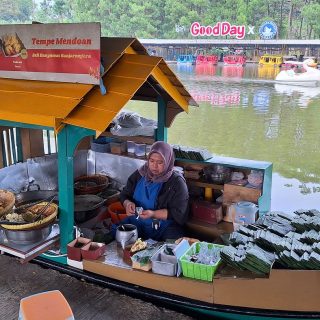 Floating Market Bandung Indonesia