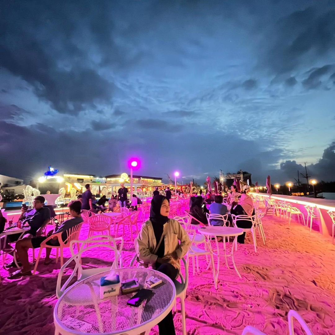 Bluefire Pink Beach