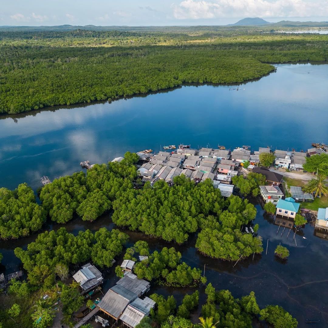 Rumah Tintin Kepala Suku Laut Panglong Berakit